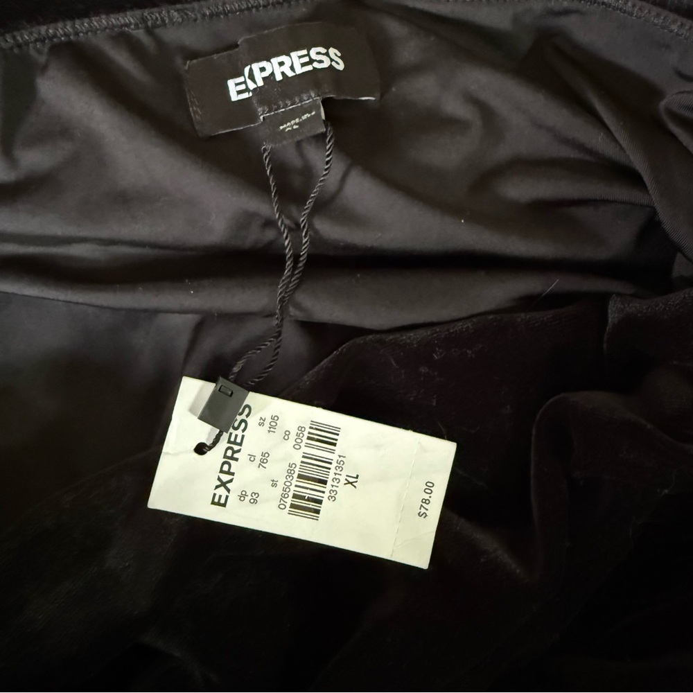 Express Black Ruched Skirt - Picture 5 of 6